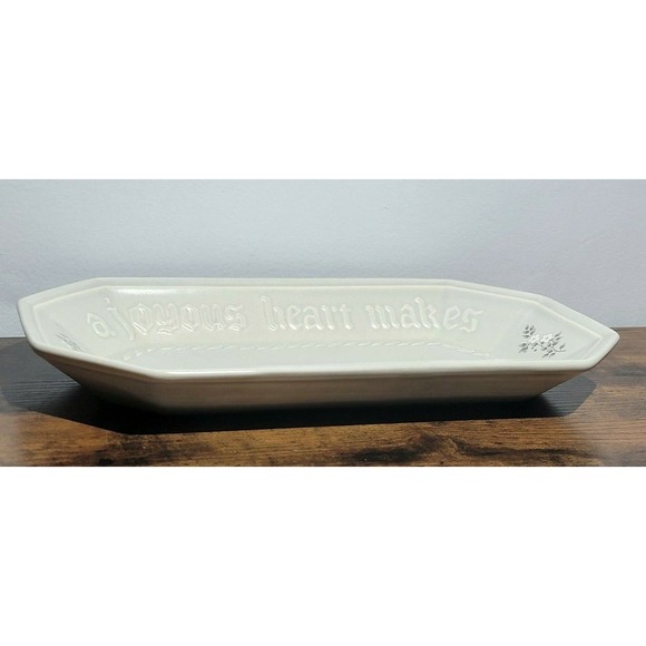 Pfaltzgraff HERITAGE White Stoneware Bread Tray 528 A "Joyous Heart.." Embossed - Picture 4 of 4